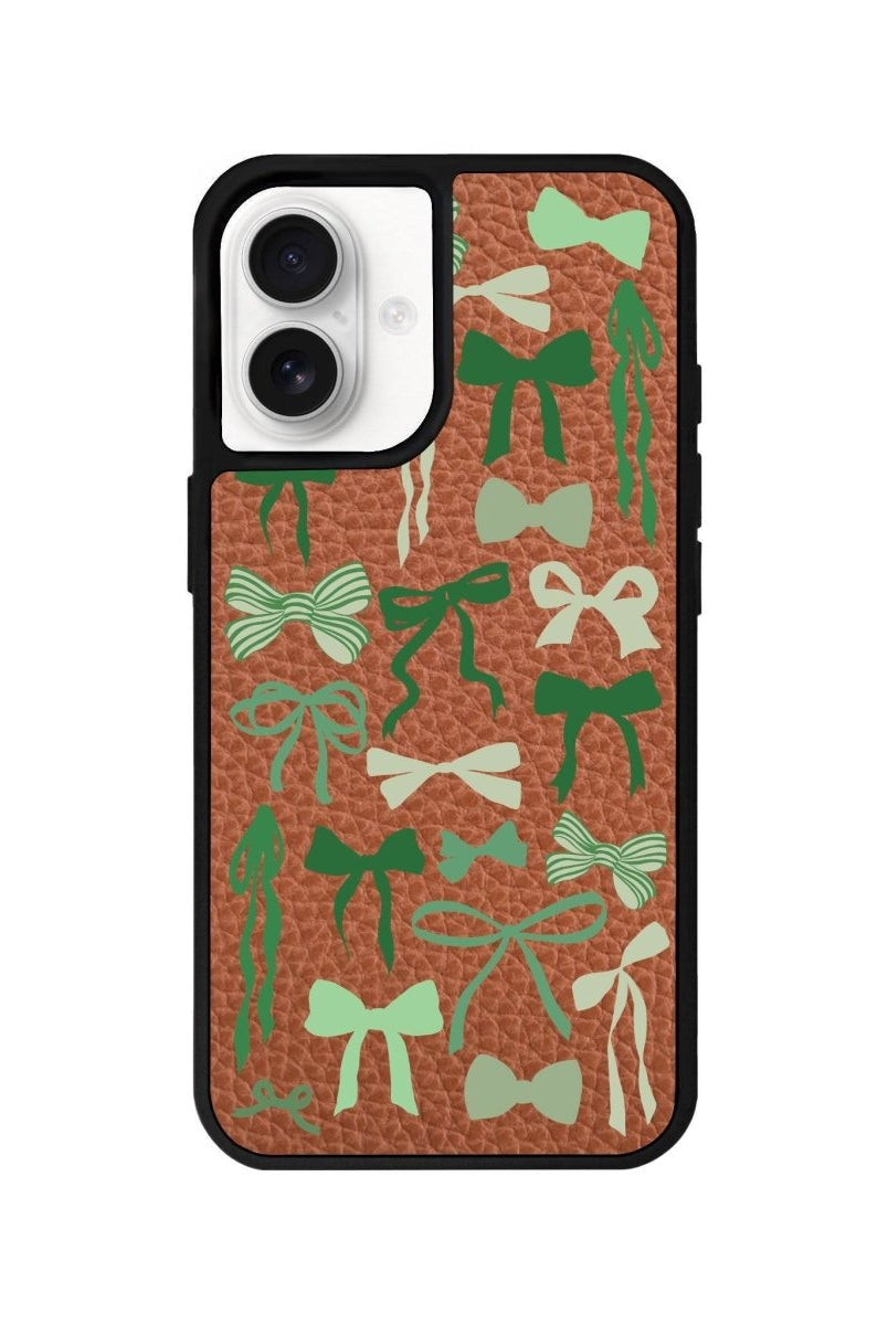 iPhone 16 Green Garland Leather Vegan Deri Telefon Kılıfı Kahverengi - SUMTHINCS