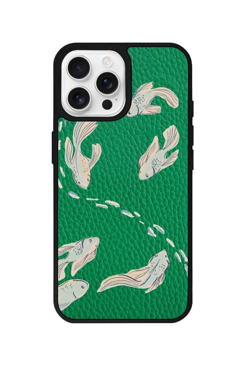 iPhone 16 Pro Koi Fish Leather Vegan Deri Telefon Kılıfı Yeşil - SUMTHINCS