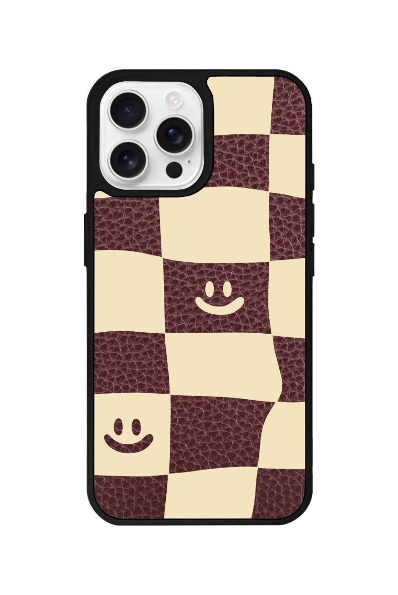 iPhone 16 Pro Smiling Check Leather Vegan Deri Telefon Kılıfı Bordo - SUMTHINCS