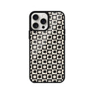 iPhone 14 Plus Check Flowers Glossy Cam Telefon Kılıfı - SUMTHINCS